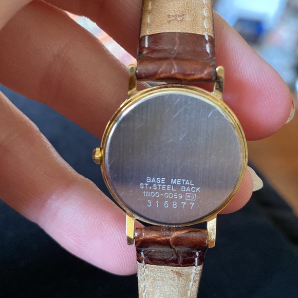 SEIKO QUARTZ Vintage watch. Made in Japan. GORGEOUS floral design face!! - Picture 2 of 14